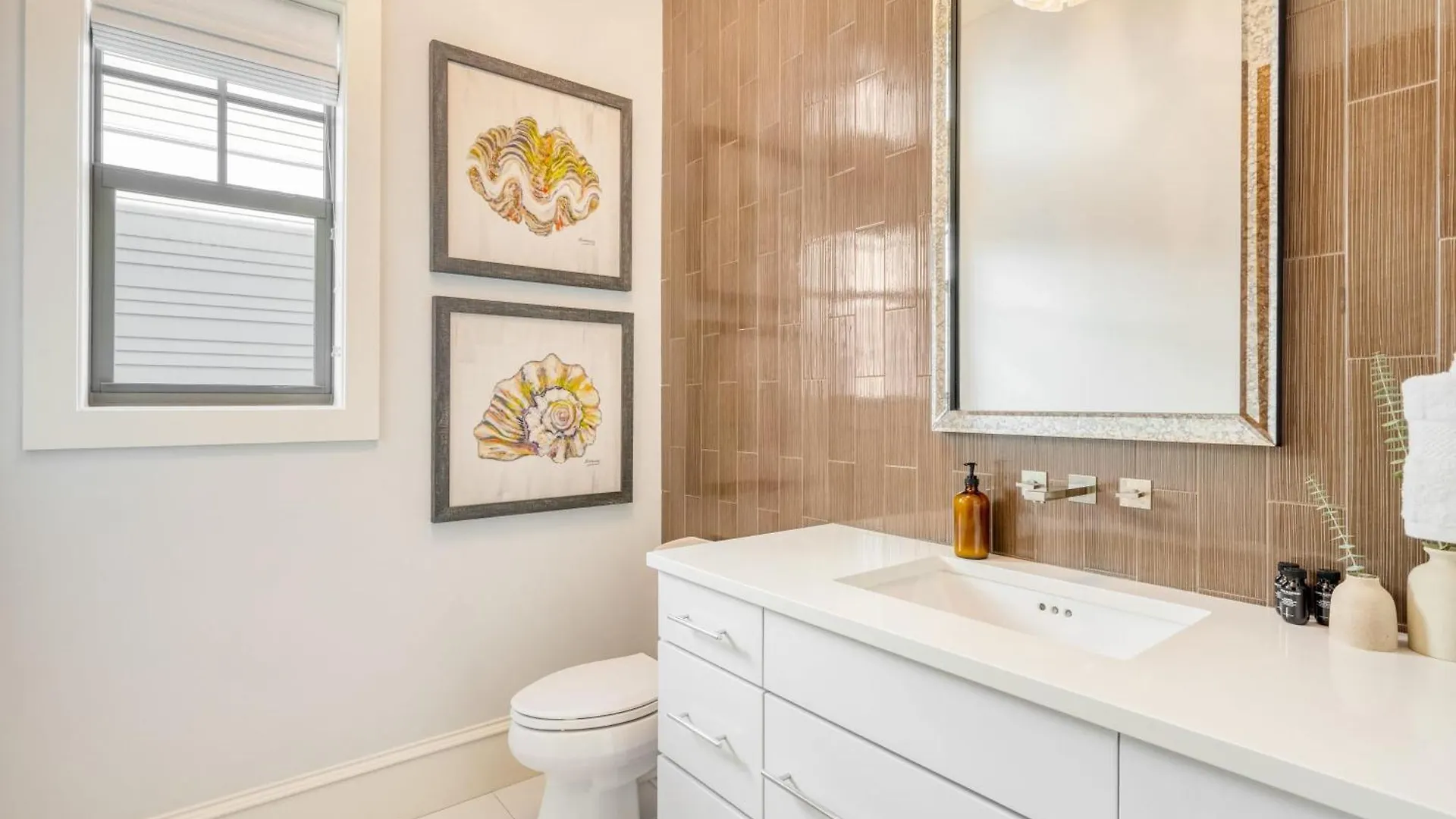 Monarch By Avantstay Breathtaking Estate W Beach Access Swim Up Bar Hot Tub Rooftop Views Destin 0*,  USA
