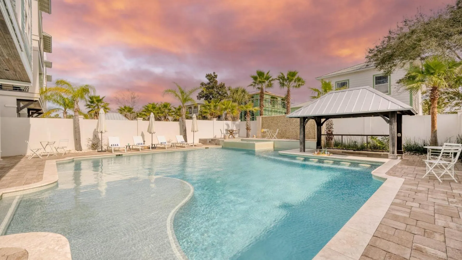 Monarch By Avantstay Breathtaking Estate W Beach Access Swim Up Bar Hot Tub Rooftop Views Destin