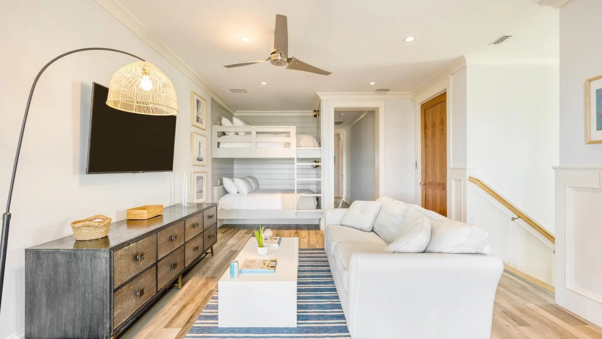 Feriehus Monarch By Avantstay Breathtaking Estate W Beach Access Swim Up Bar Hot Tub Rooftop Views Destin USA