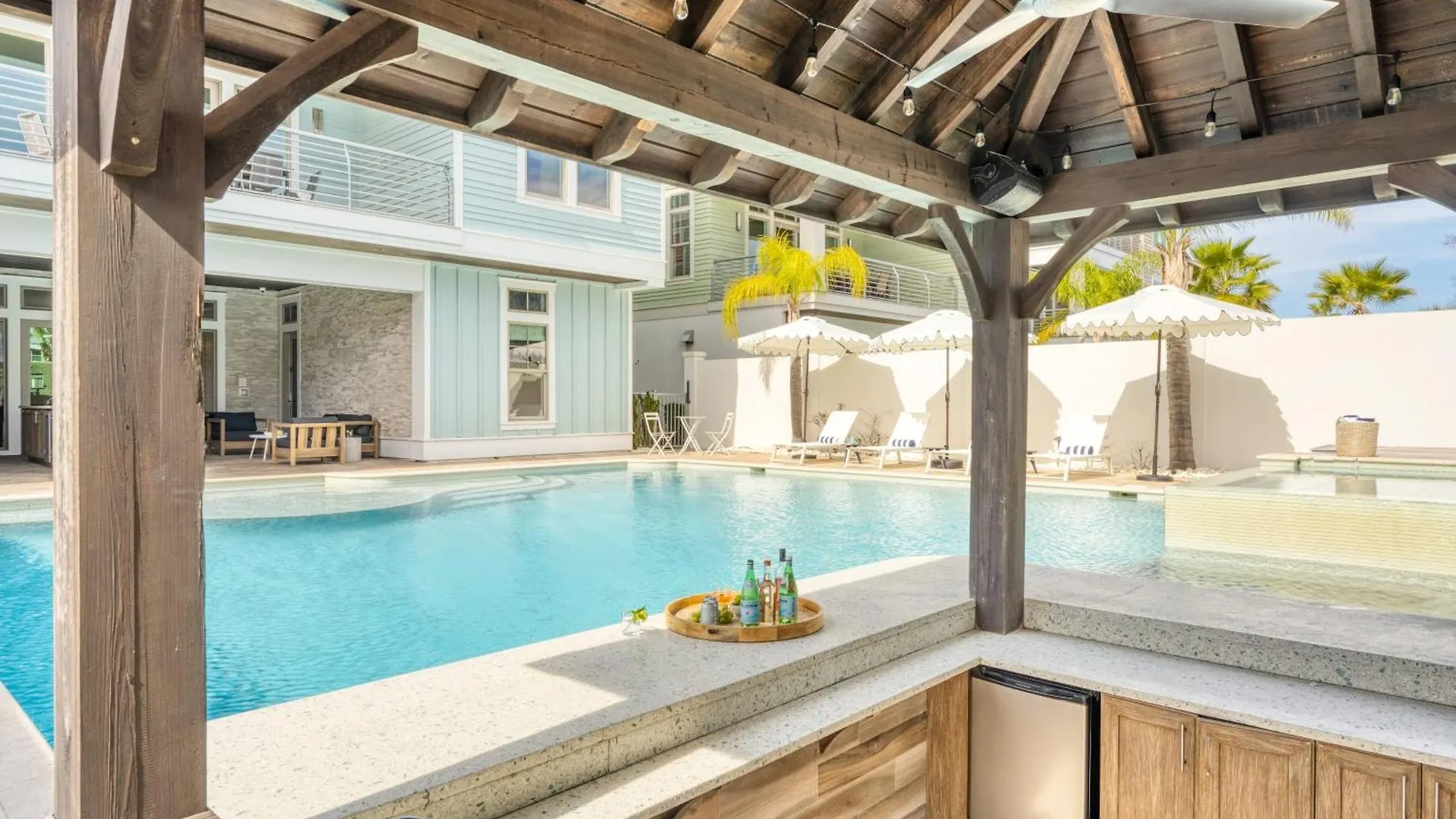 Monarch By Avantstay Breathtaking Estate W Beach Access Swim Up Bar Hot Tub Rooftop Views Destin 0*,